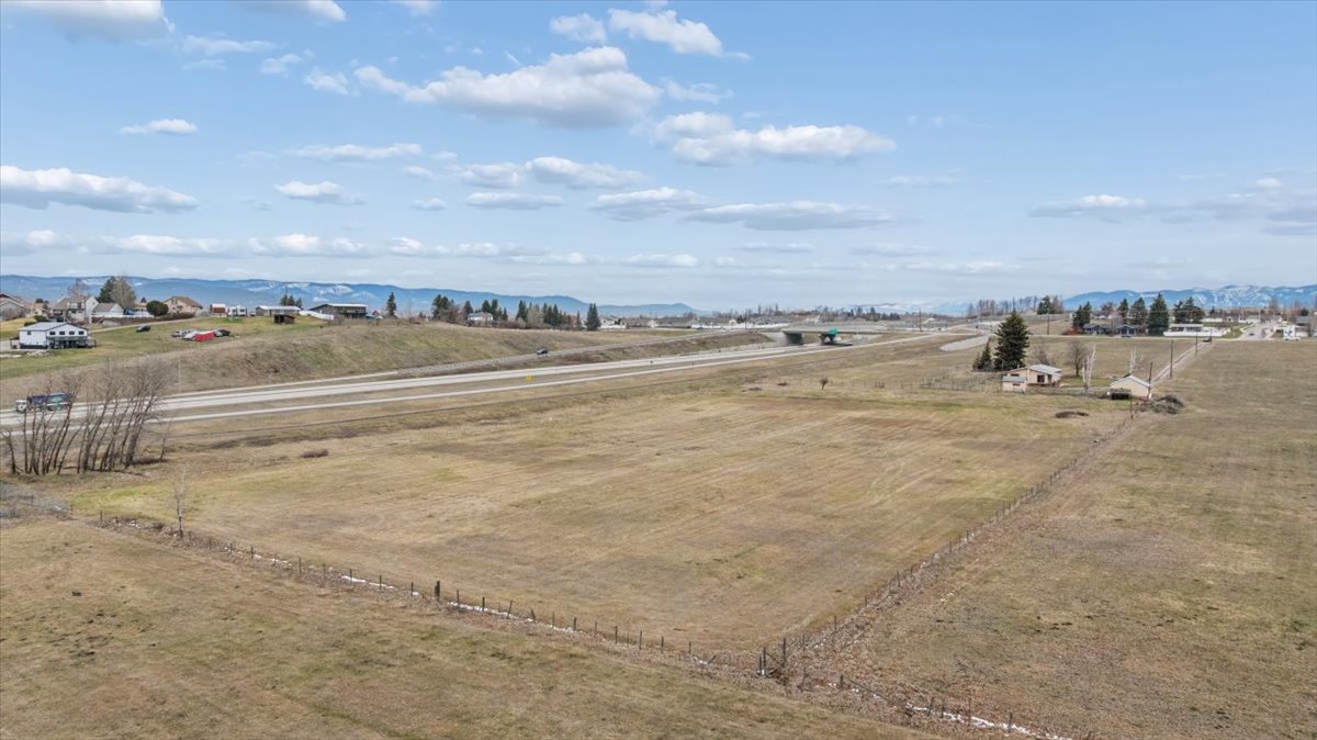 252 Three Mile Drive