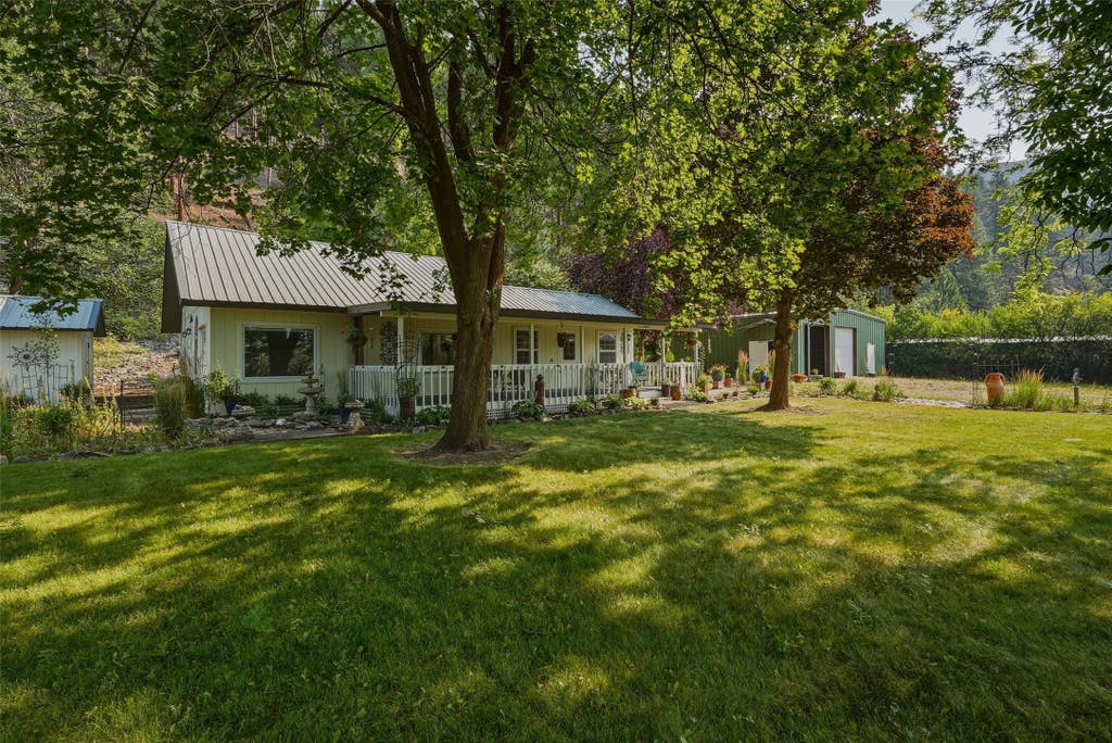 Photo of 1550 Tremper Drive, Missoula, MT 59802 (MLS # 30076057)