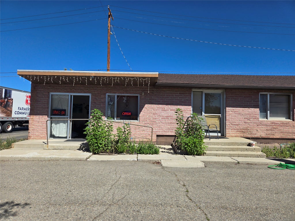 Photo of 2850 Farragut Avenue, Butte, MT 59701 (MLS # 30077728)