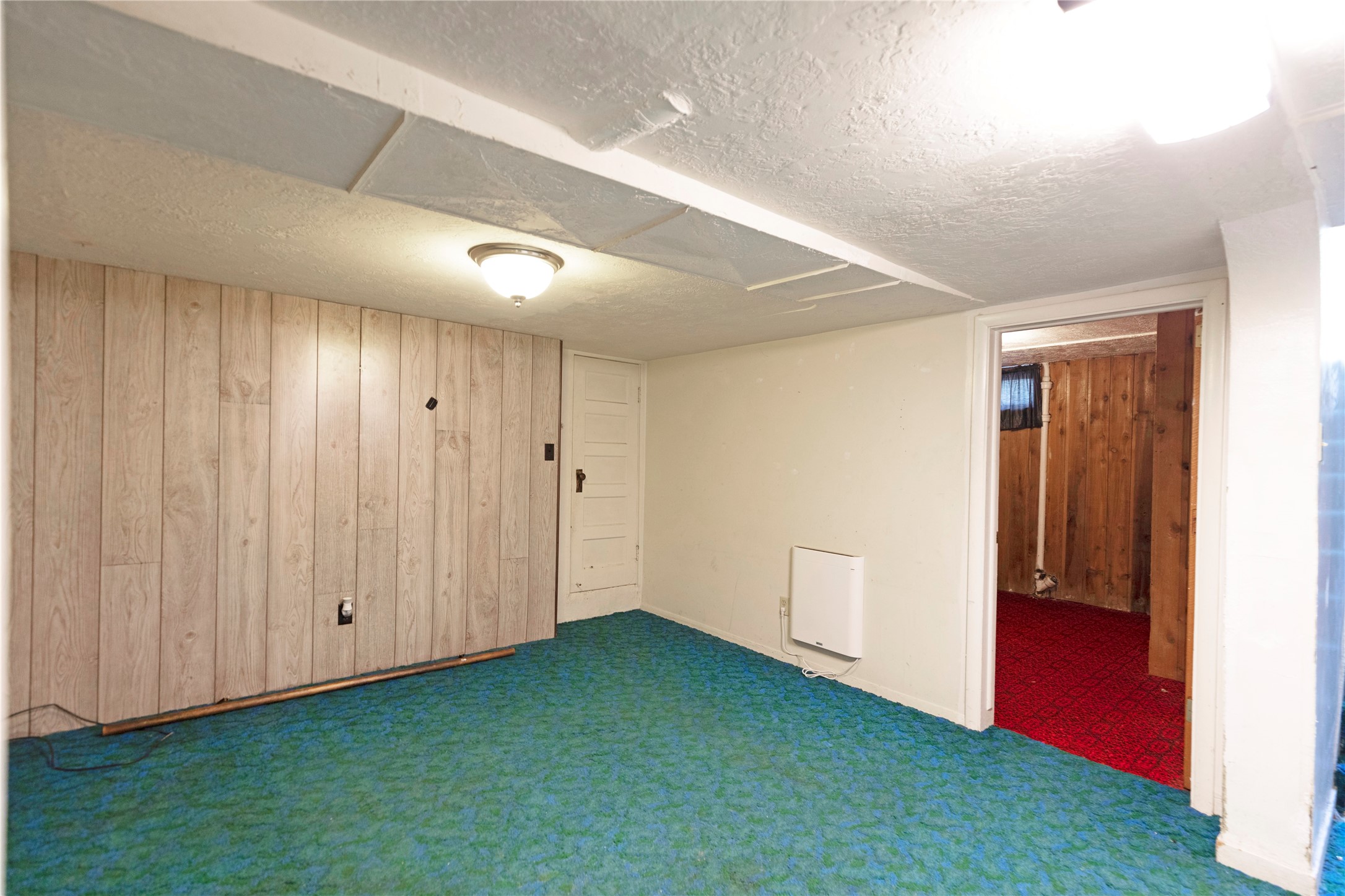 Missoula, Montana 59801, United States, 3 Bedrooms Bedrooms, ,2 BathroomsBathrooms,Residential,Pending,51526