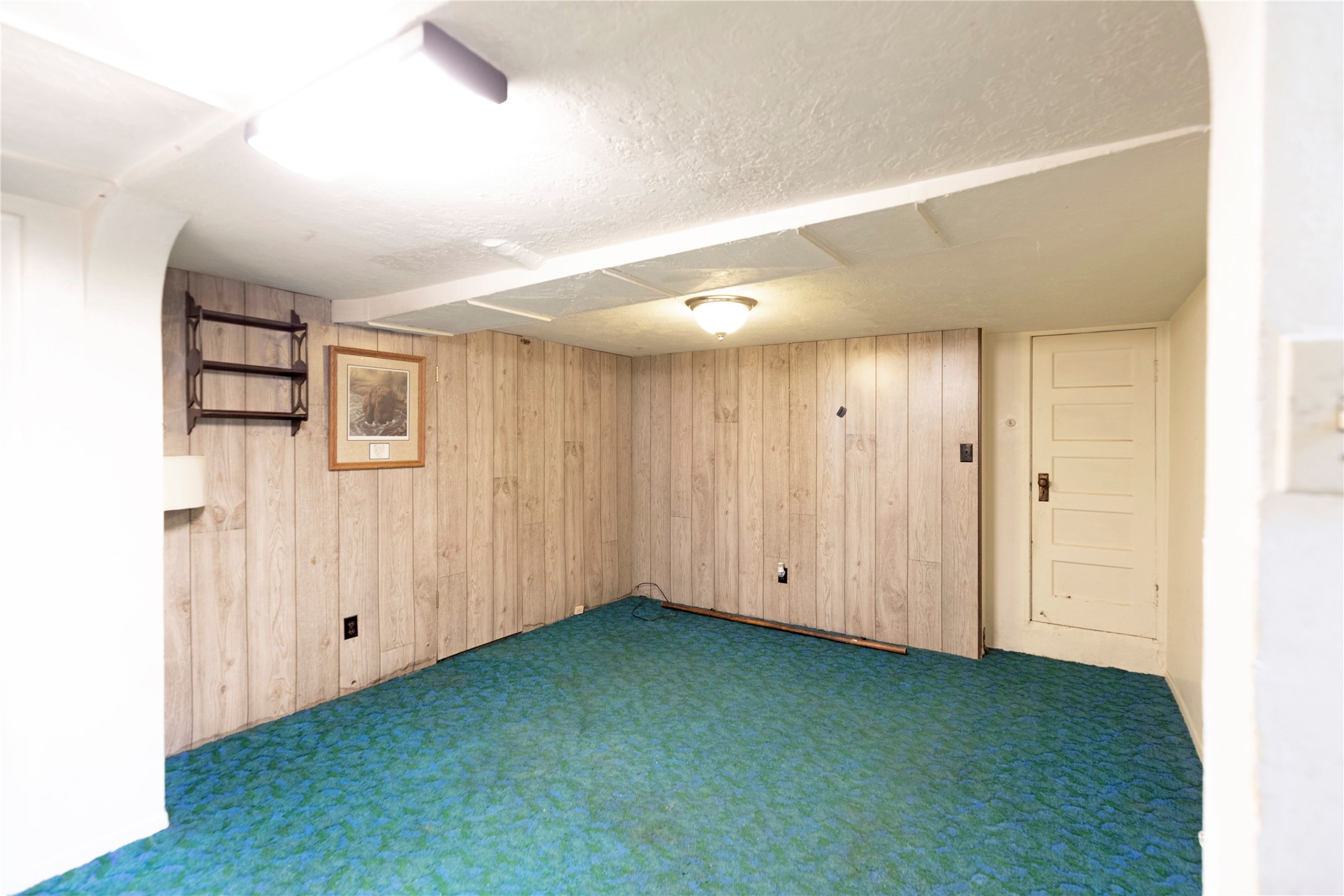 Missoula, Montana 59801, United States, 3 Bedrooms Bedrooms, ,2 BathroomsBathrooms,Residential,Pending,51526