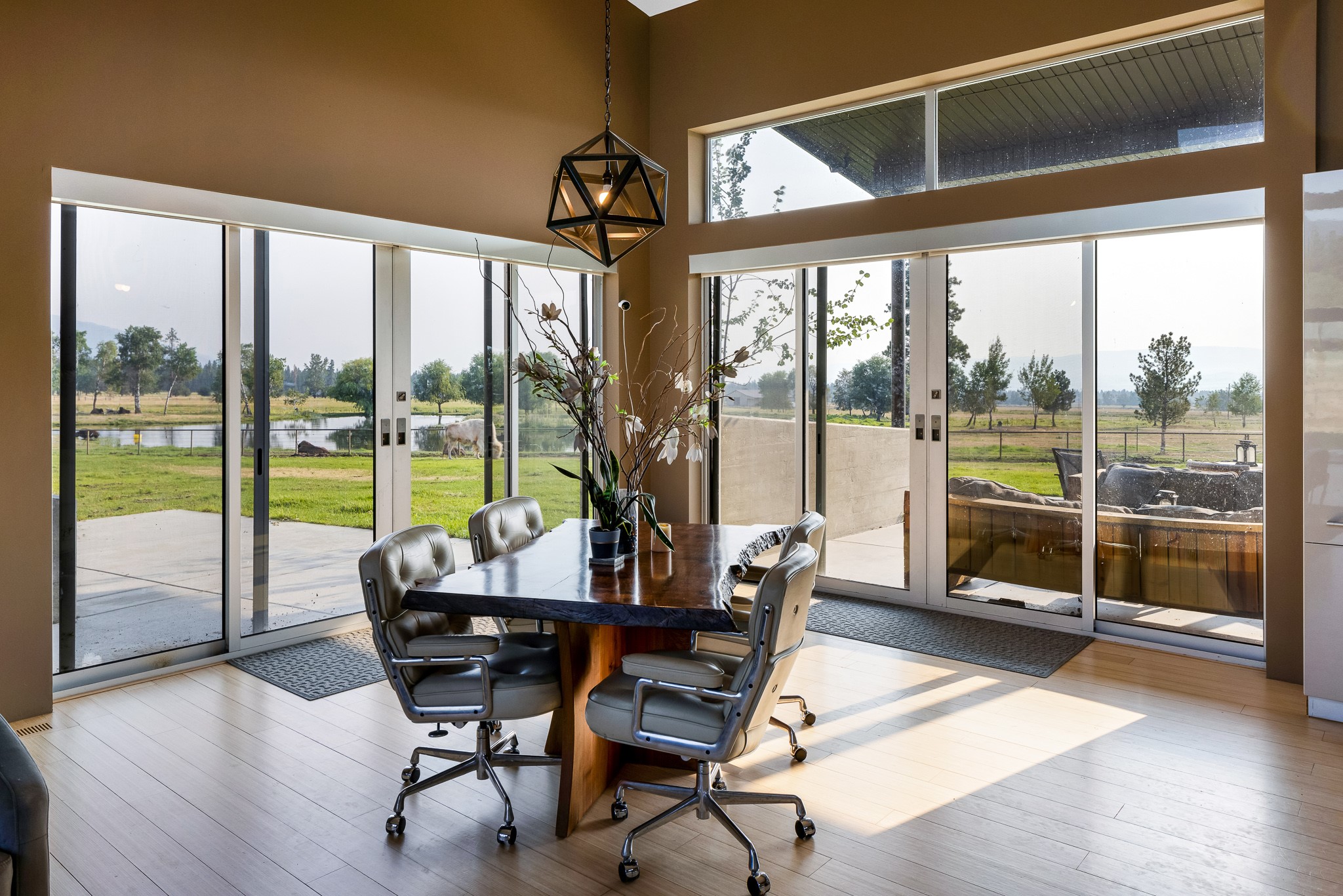 Victor, Montana 59875, United States, 4 Bedrooms Bedrooms, ,4 BathroomsBathrooms,Residential,Active,116273