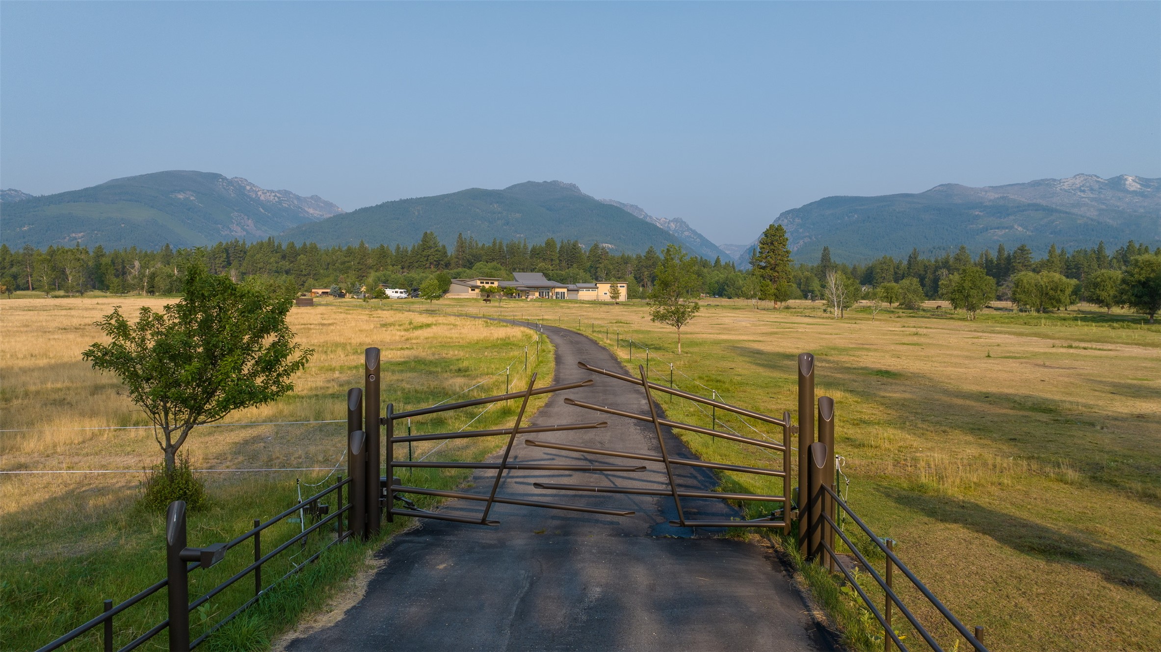 Victor, Montana 59875, United States, 4 Bedrooms Bedrooms, ,4 BathroomsBathrooms,Residential,Active,116273