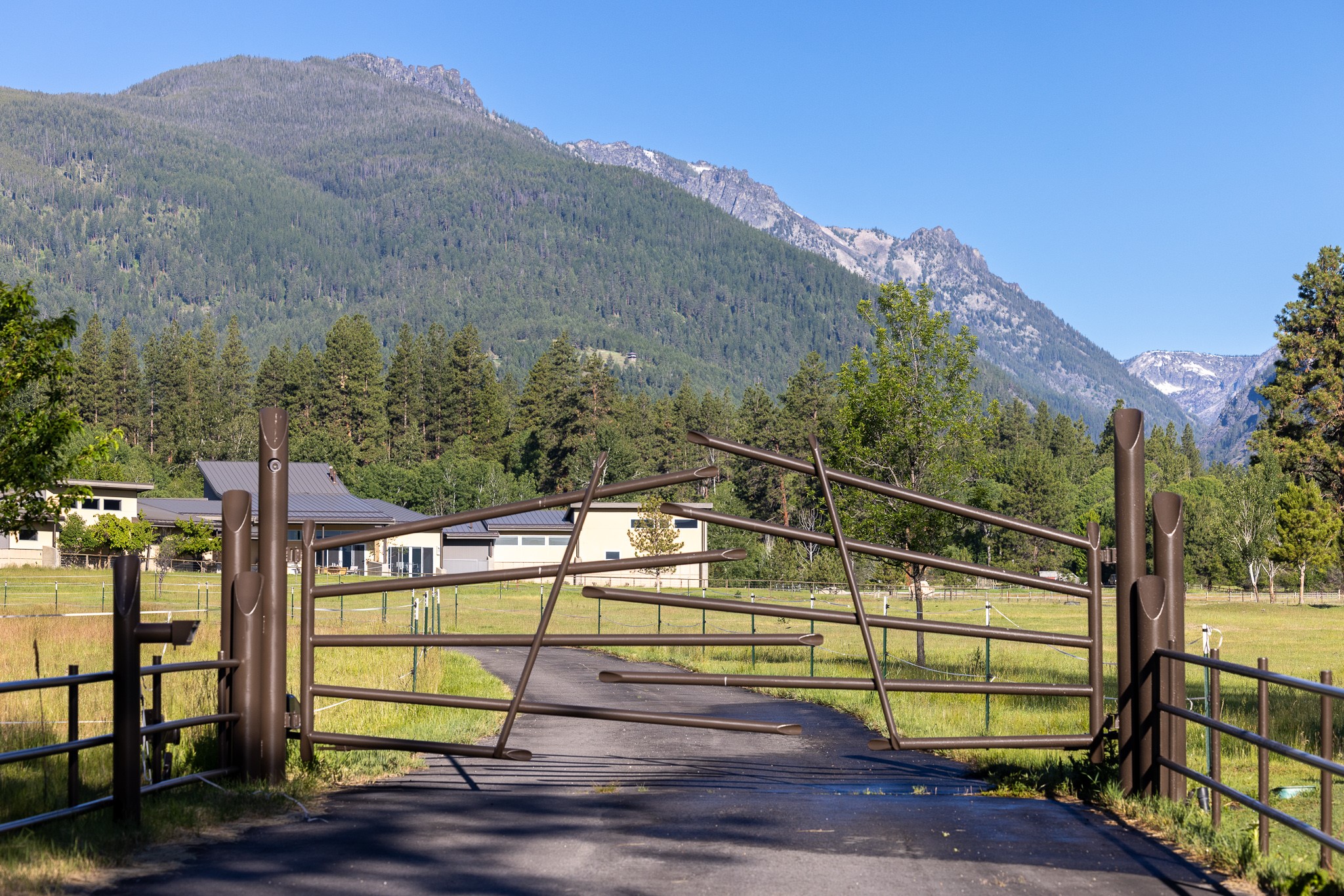 Victor, Montana 59875, United States, 4 Bedrooms Bedrooms, ,4 BathroomsBathrooms,Residential,Active,116273