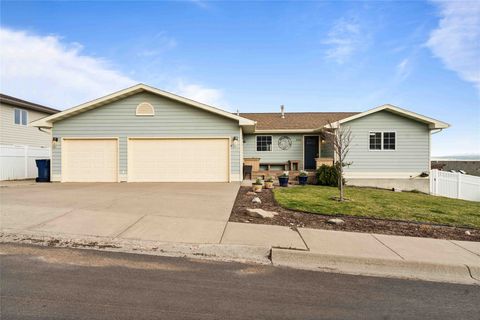 Photo of 3209 Kingwood Drive, Great Falls, MT 59404 (MLS # 30069995)