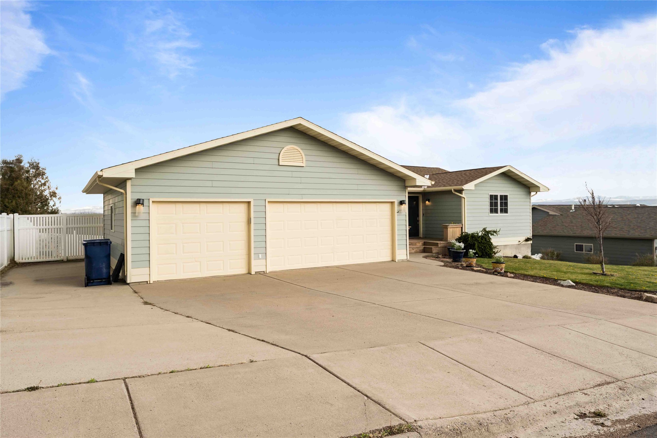 3209 Kingwood Drive