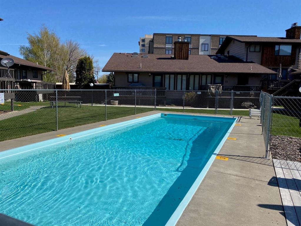 1546 Meadowlark Drive 9