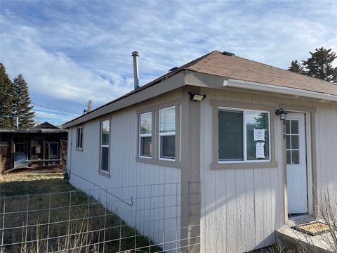 Photo of 819 Kentucky Street, Deer Lodge, MT 59722 (MLS # 30063896)