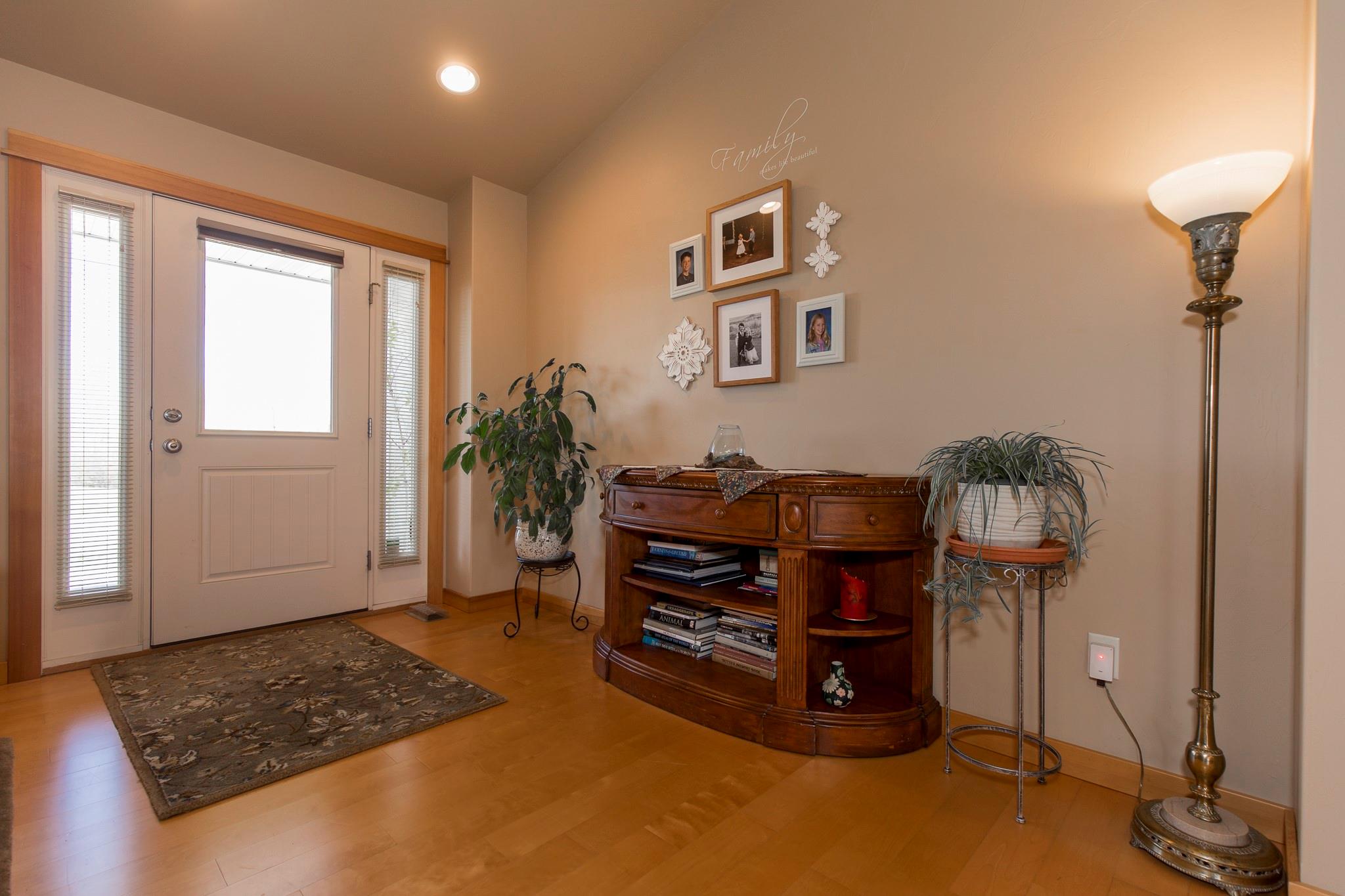 516 Circle F Trail