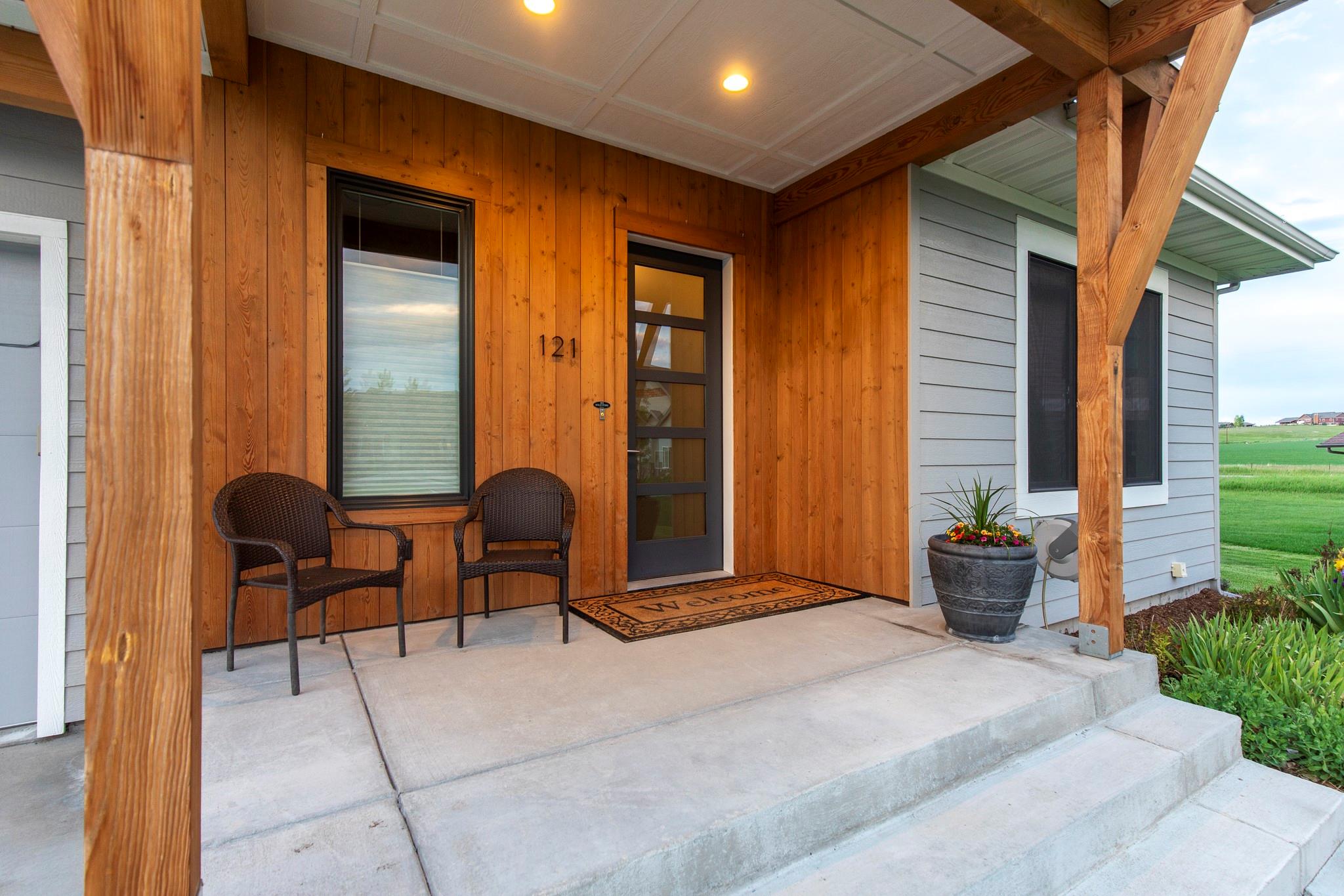 121 Laura Court