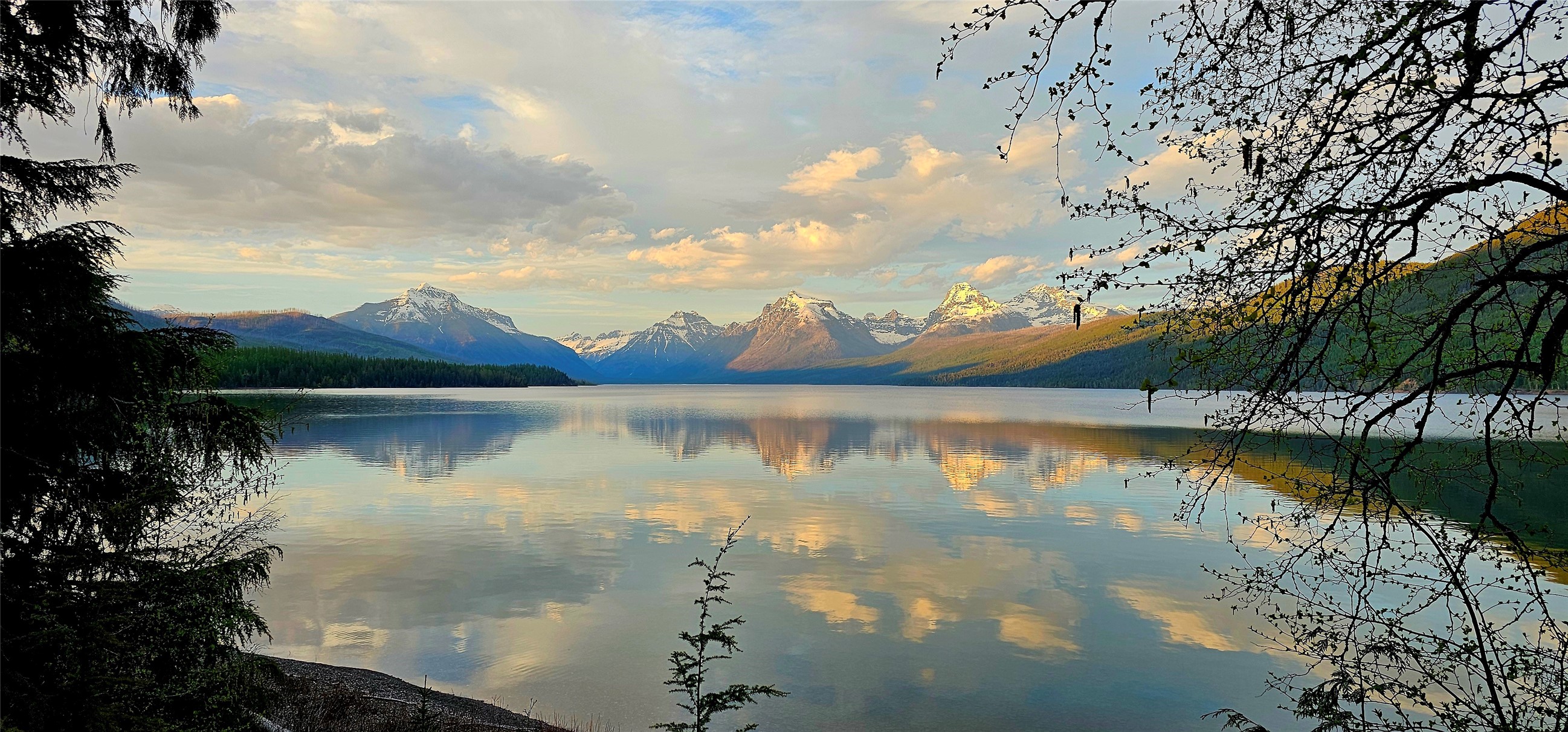 West Glacier, Montana 59936, United States, 2 Bedrooms Bedrooms, ,1 BathroomBathrooms,Residential,Active,57585