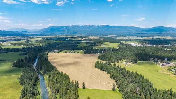 300 BARNES LN, COLUMBIA FALLS, MT 59912 - Image 0bb733059467eda0afd8a5fb74ffc4d9/261037221