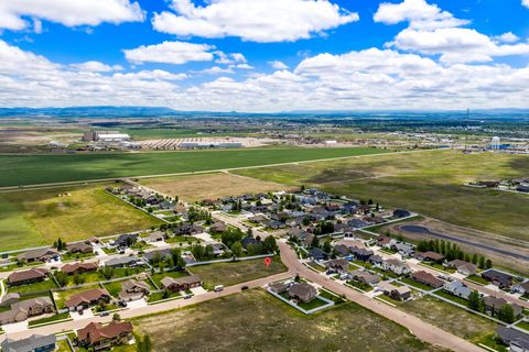 Tiny photo for 4601 11th Street NE, Great Falls, MT 59404 (MLS # 30072416)