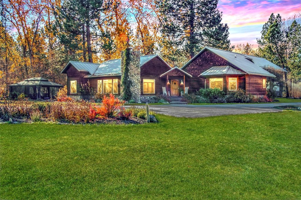 Photo of 2291 Meridian Road, Victor, MT 59875 (MLS # 30053367)