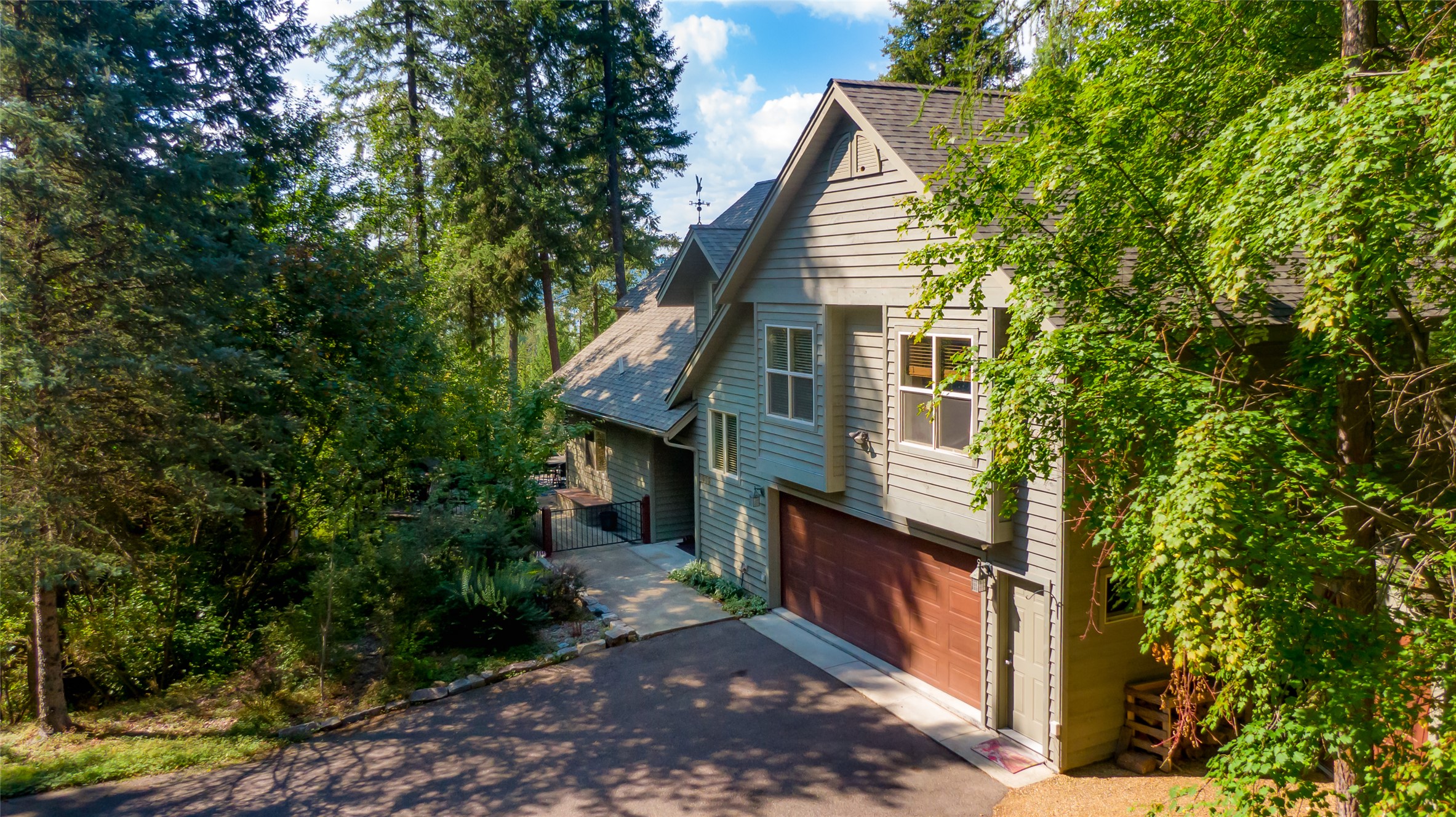 1939 Suncrest Drive