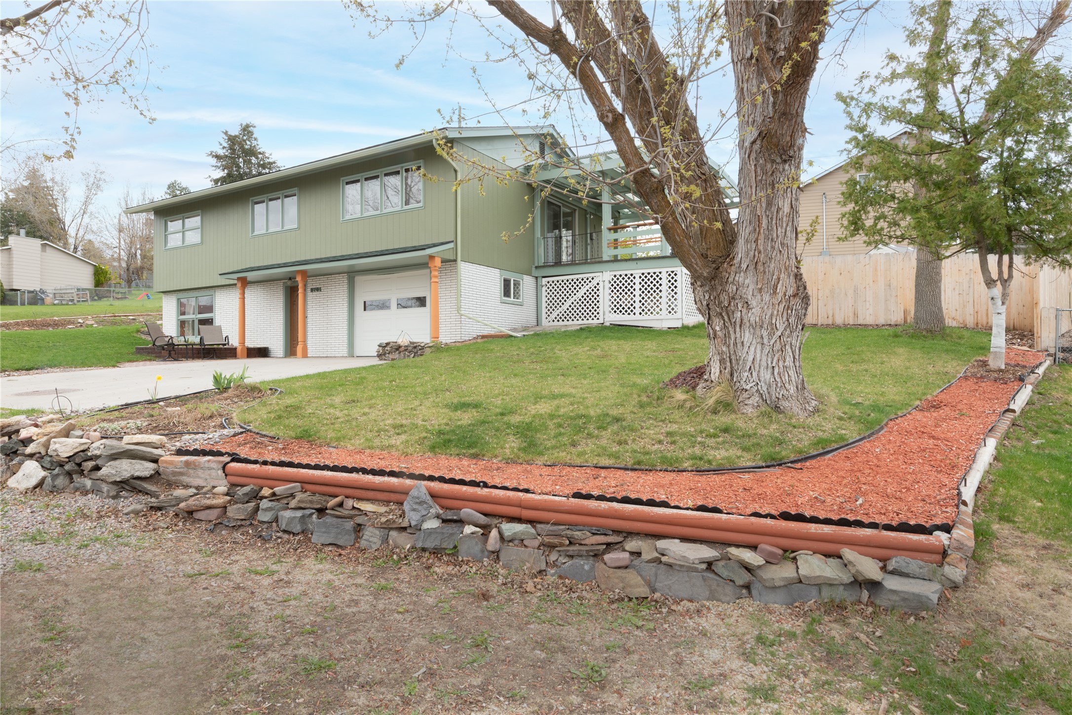 2701 Valley View Drive