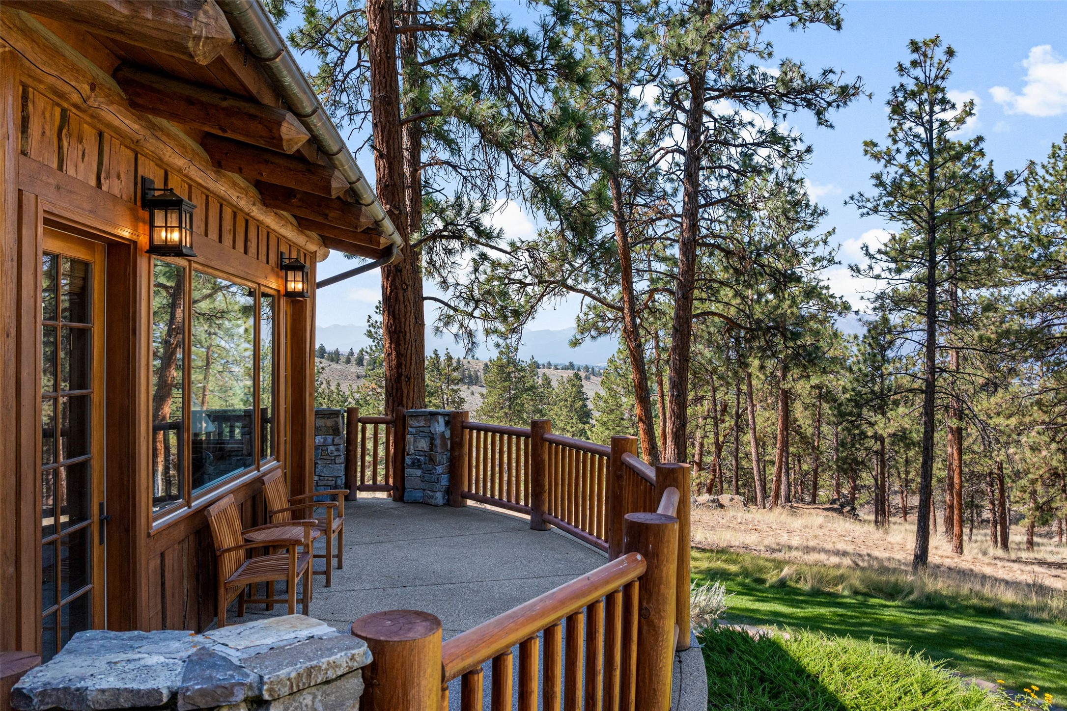 589 and lot 86 Mascot Trail