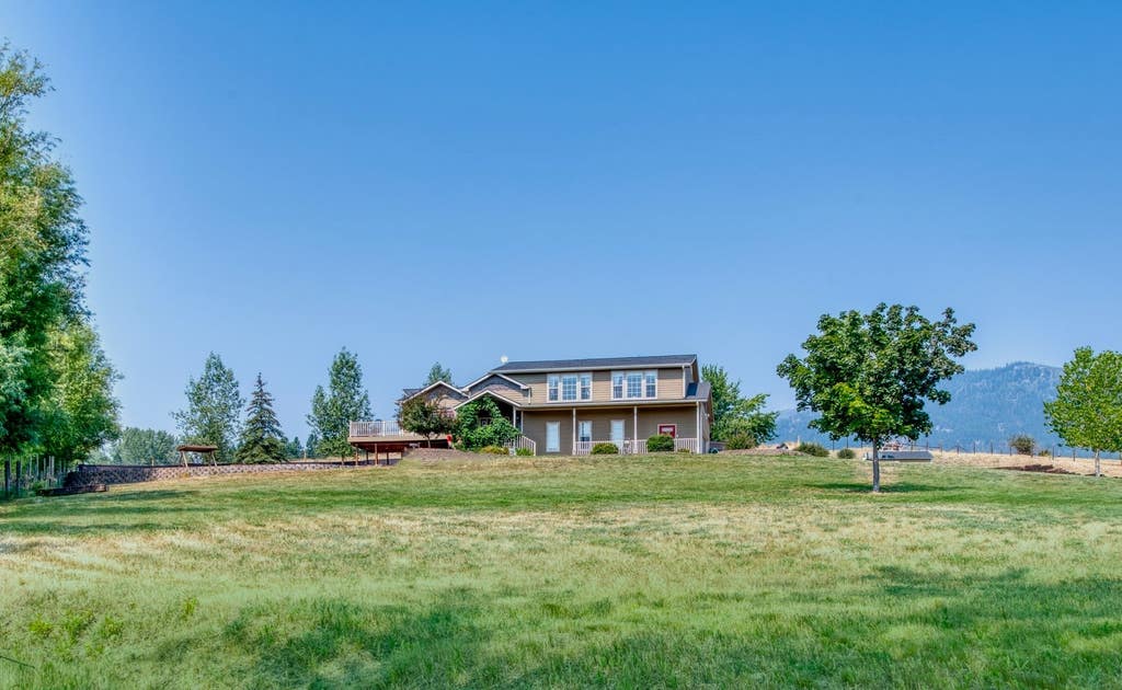 Photo of 553 Sunset West Road, Victor, MT 59875 (MLS # 30075720)