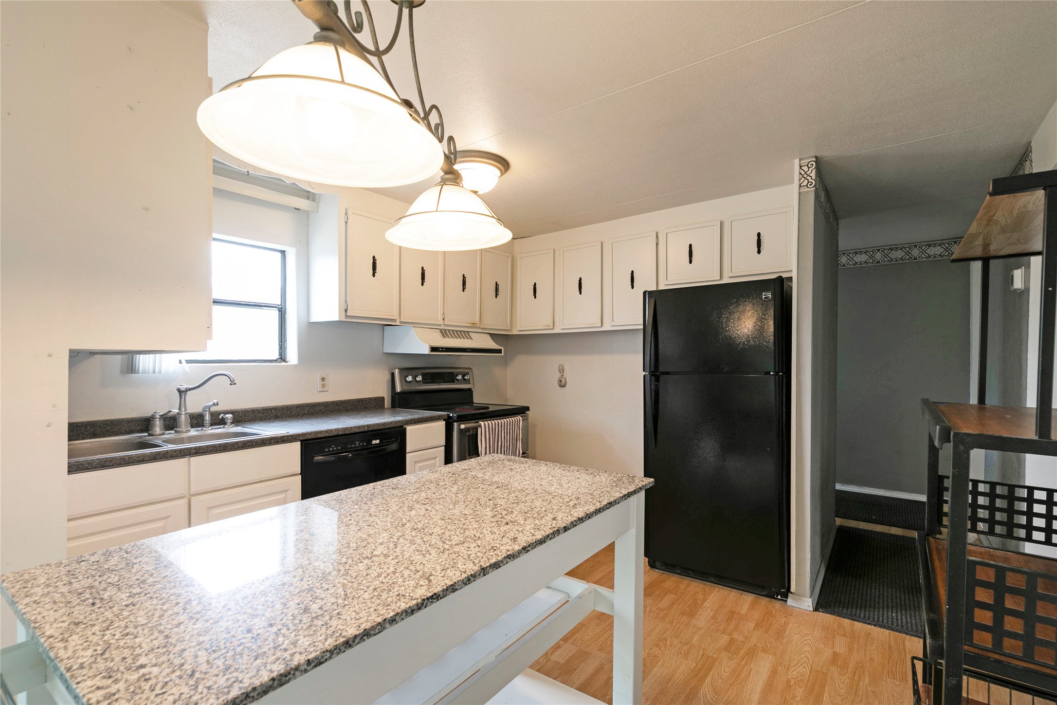 Florence, Montana 59833, United States, 3 Bedrooms Bedrooms, ,2 BathroomsBathrooms,Residential,Pending,132925