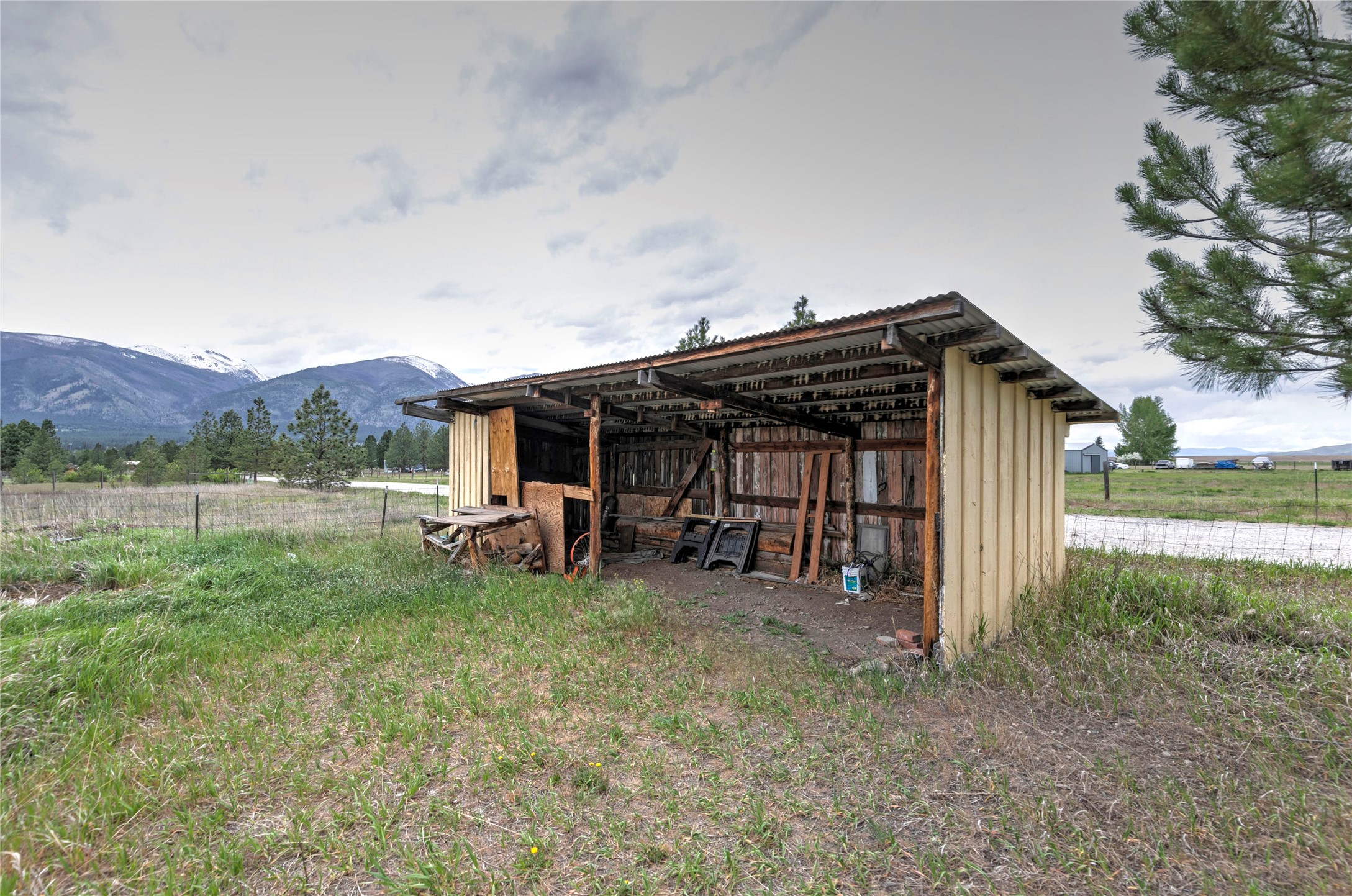 Florence, Montana 59833, United States, 3 Bedrooms Bedrooms, ,2 BathroomsBathrooms,Residential,Pending,132925