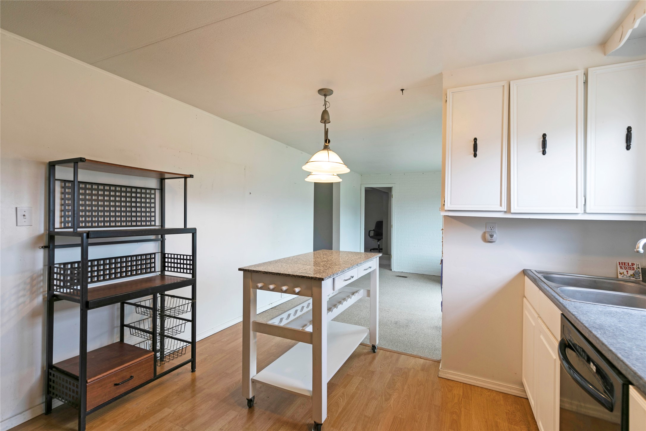 Florence, Montana 59833, United States, 3 Bedrooms Bedrooms, ,2 BathroomsBathrooms,Residential,Pending,132925