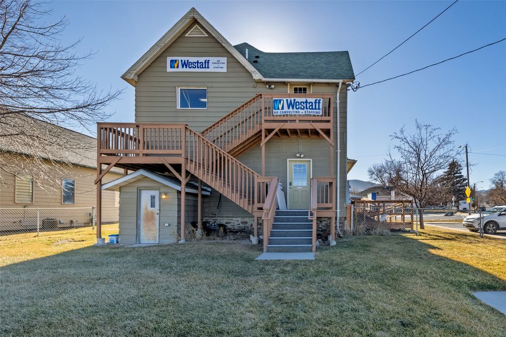 Photo of 204 E Lyndale Avenue, Helena, MT 59601 (MLS # 30065589)