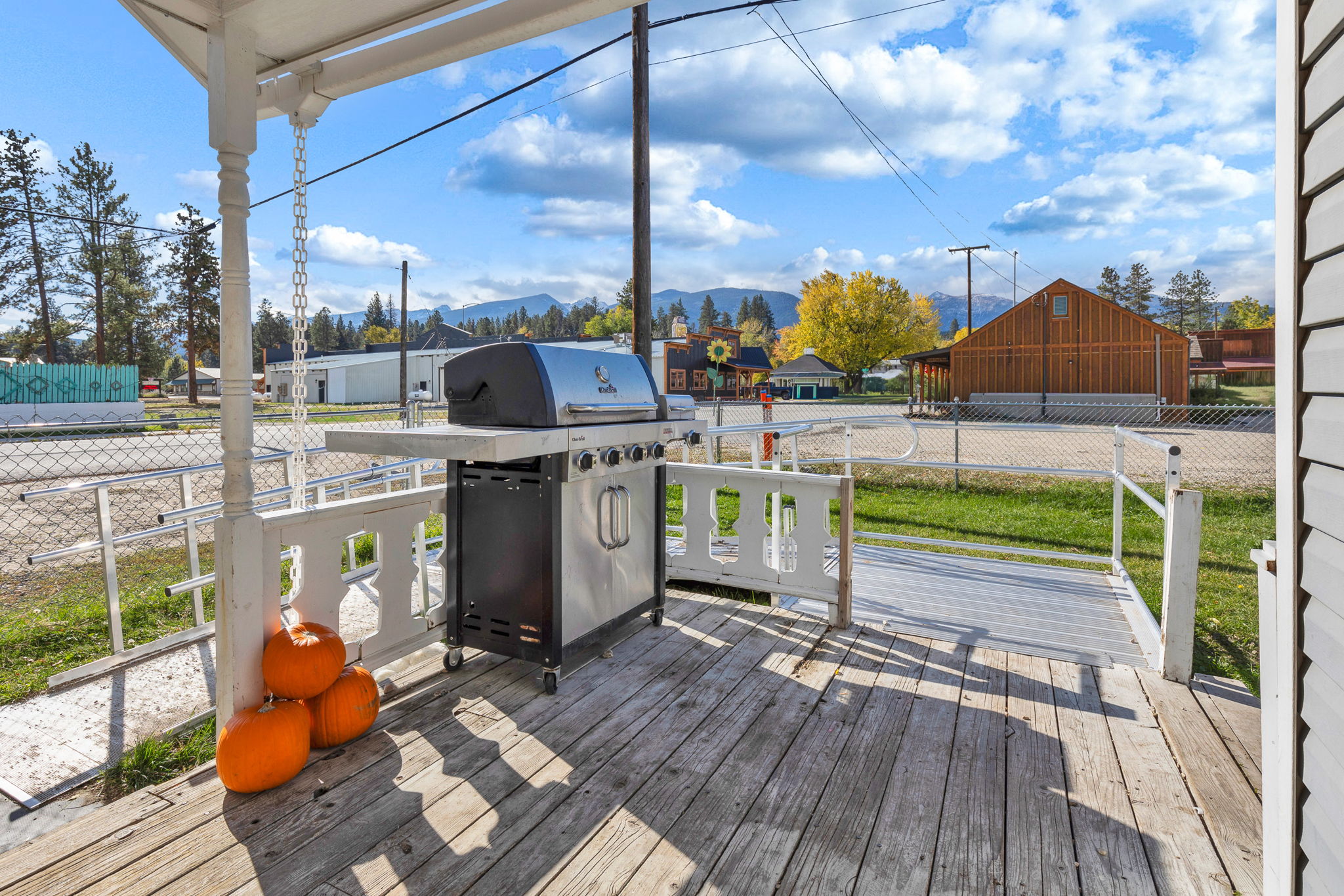 106 E Southwic Avenue