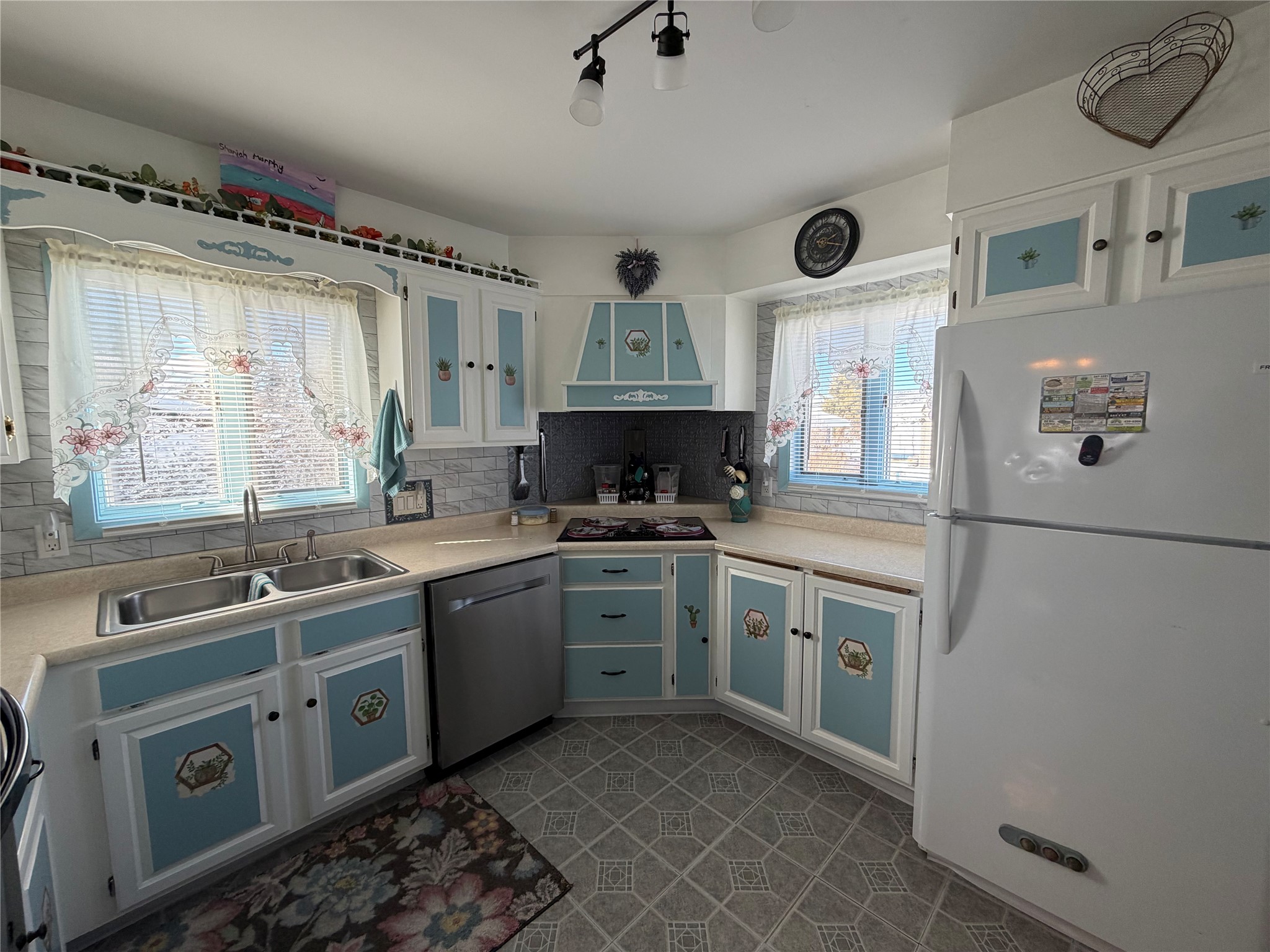 603 Washington Street