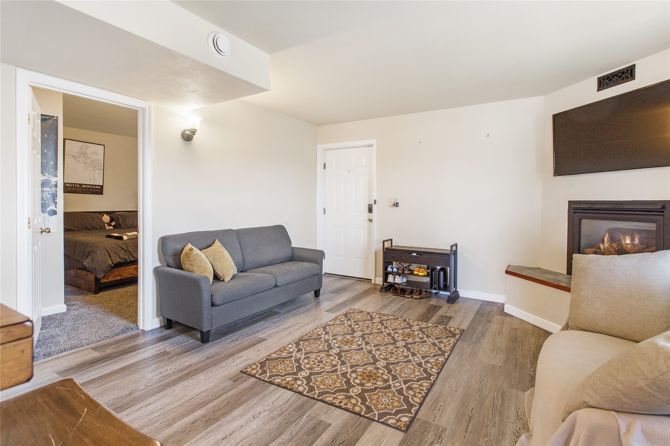 Butte, Montana 59701, United States, 4 Bedrooms Bedrooms, ,2 BathroomsBathrooms,Residential,Pending,158338