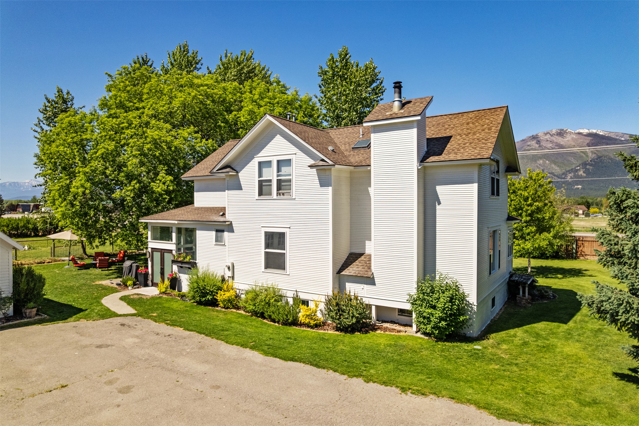 101 Lewis Lane