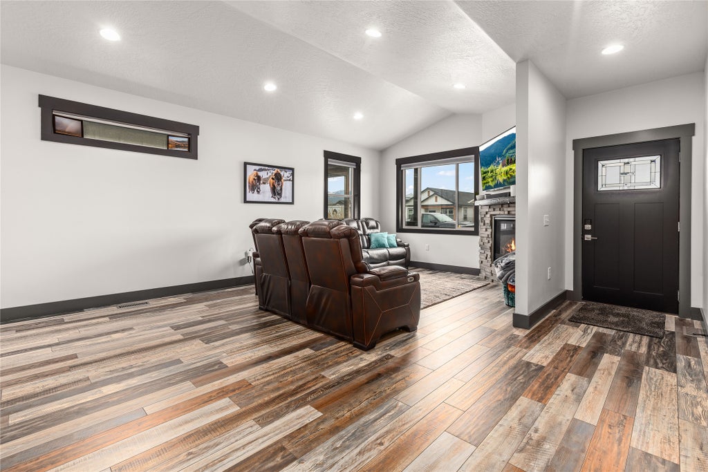 Photo of 2519 Chuck Wagon Drive, Missoula, MT 59808 (MLS # 30079944)