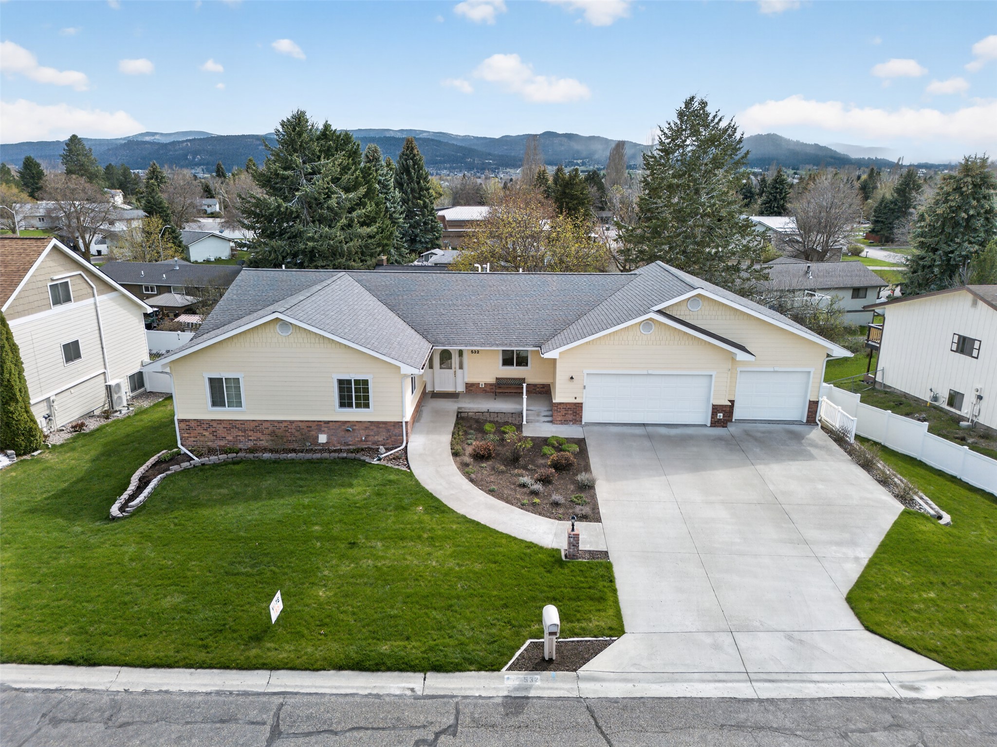 532 Crestview Road