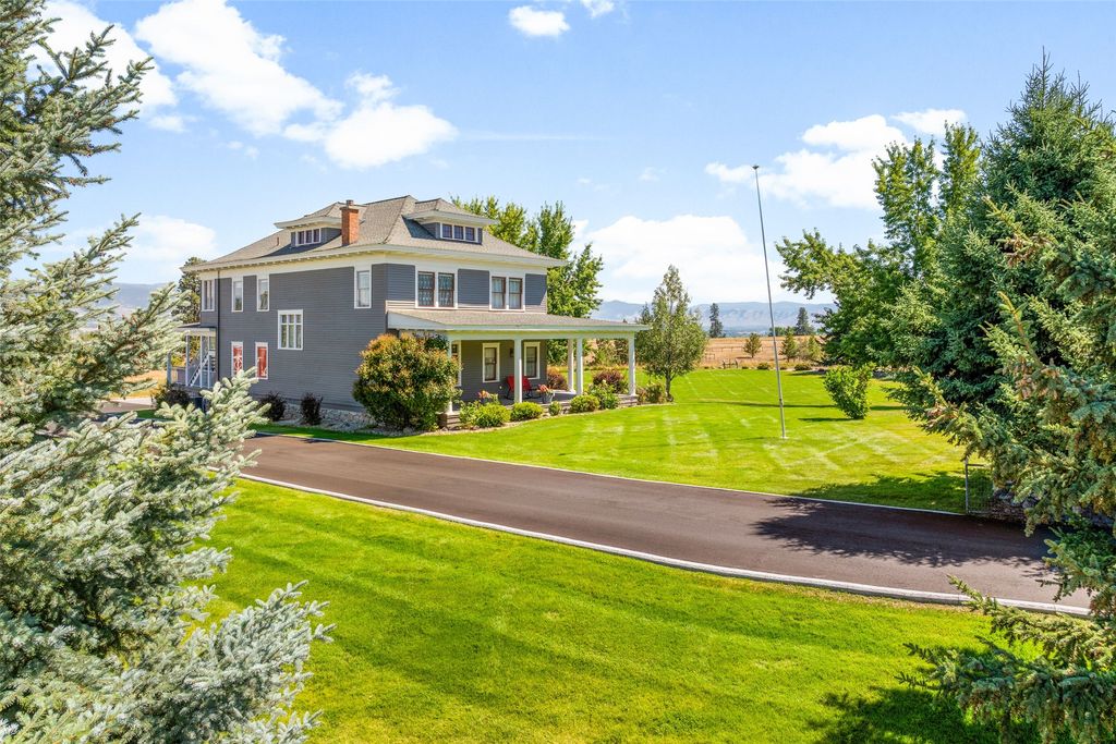 Photo of 290 Bowman Road, Hamilton, MT 59840 (MLS # 30055248)