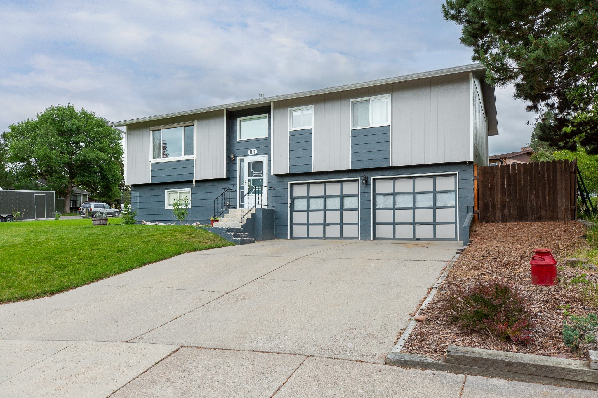 101 Oakhurst Court