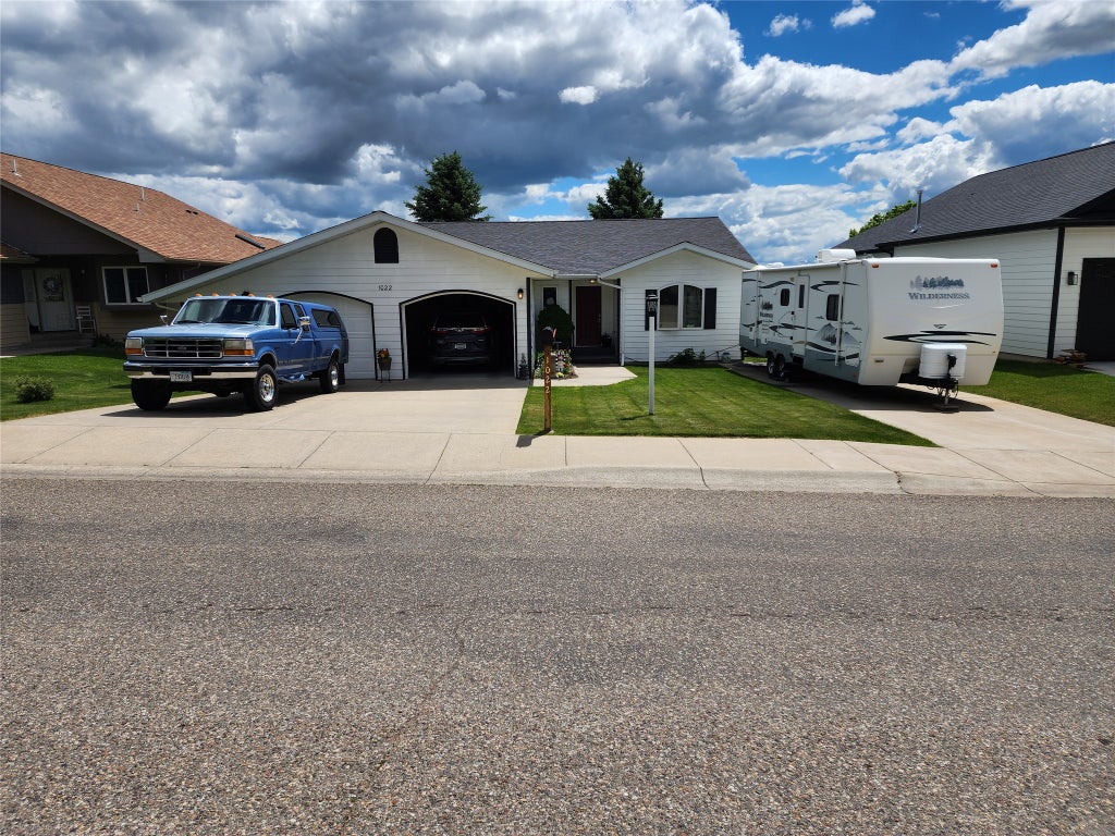 Photo of 1022 Valley View Drive, Great Falls, MT 59404 (MLS # 30072993)