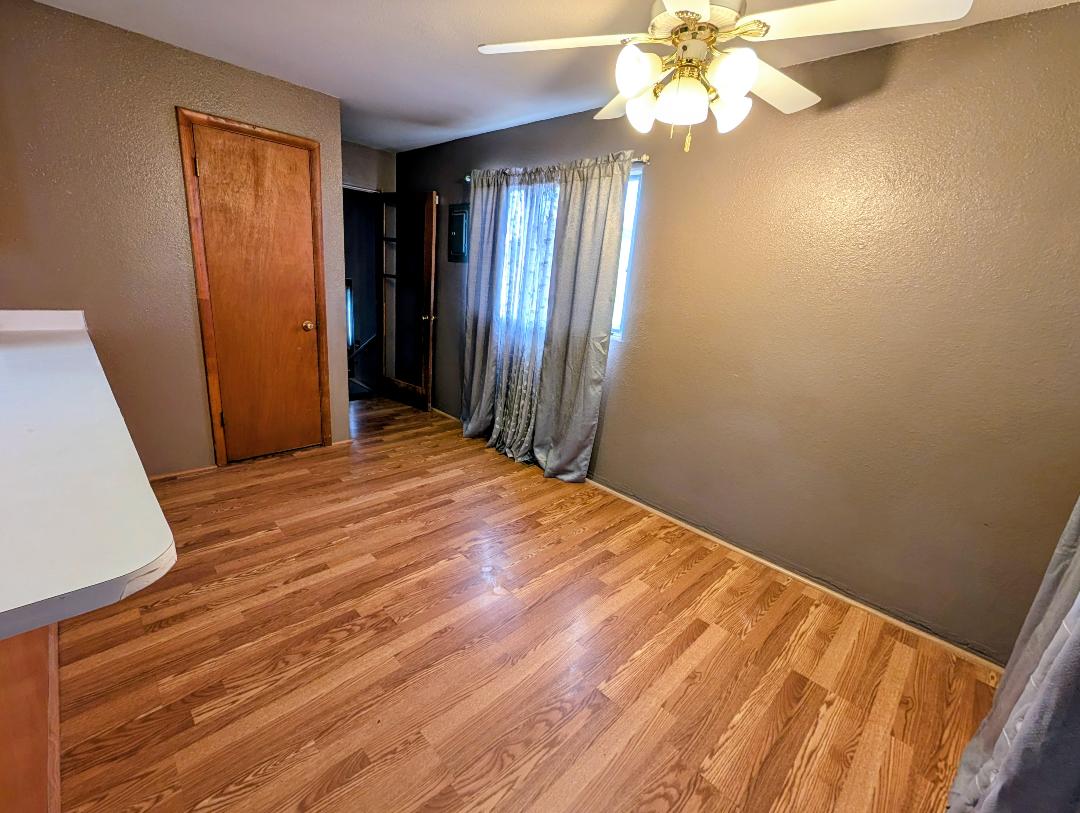 130 8th Avenue N