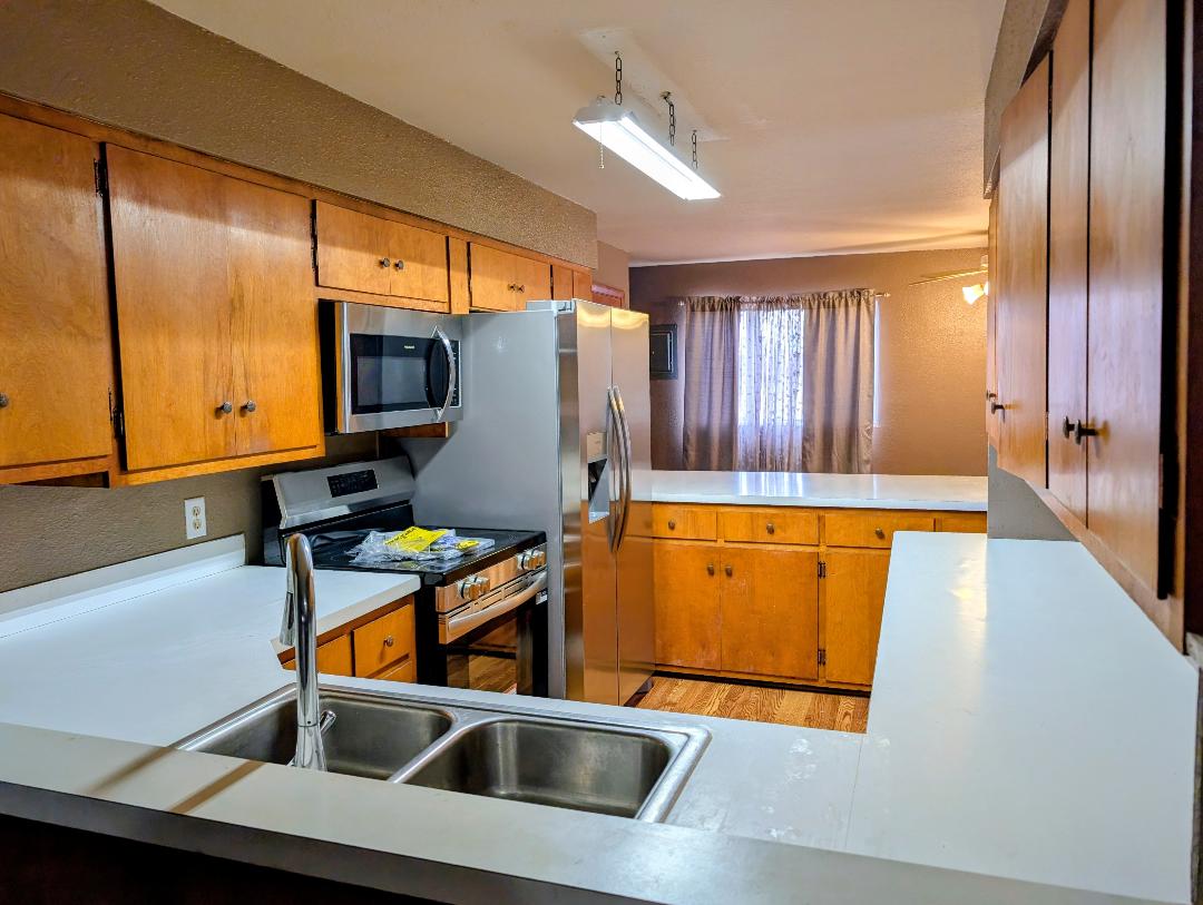 130 8th Avenue N