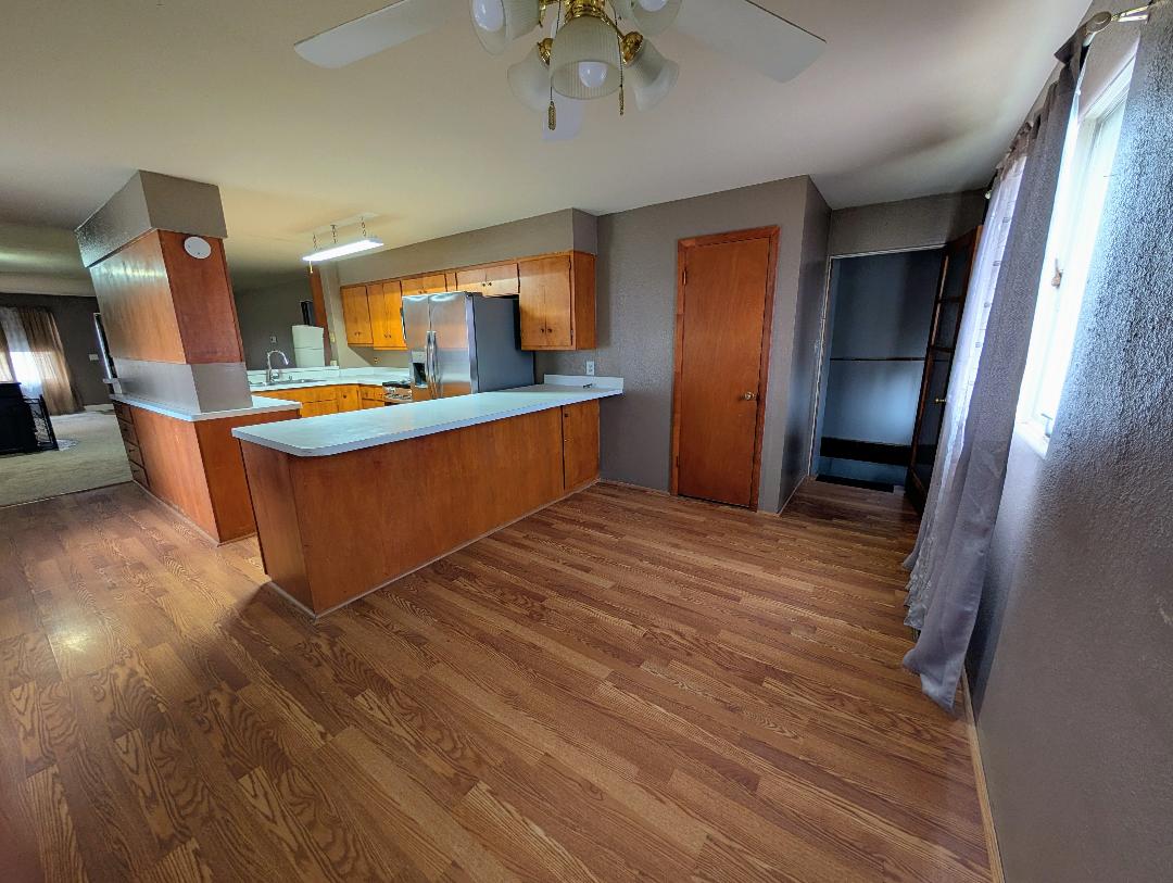 130 8th Avenue N