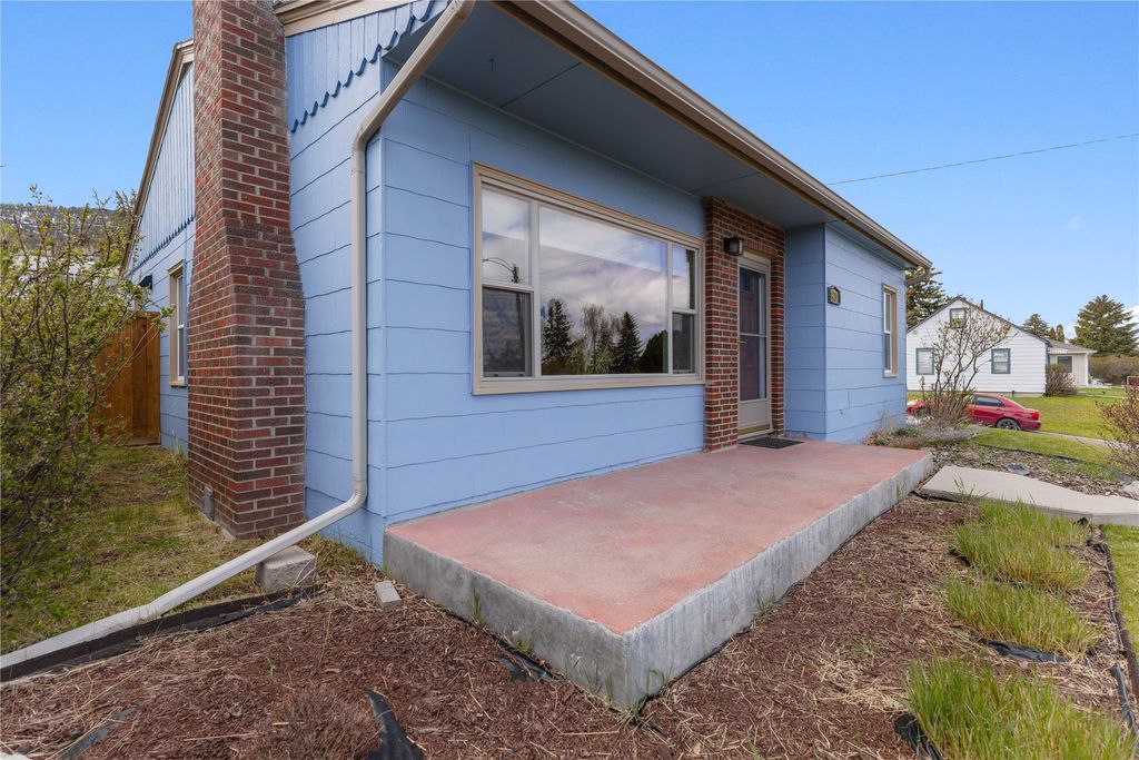 Photo of 1031 Hauser Boulevard, Helena, MT 59601 (MLS # 30069474)