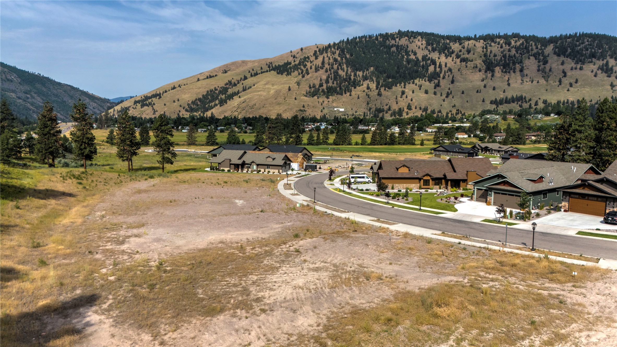 811 Anglers Bend Way