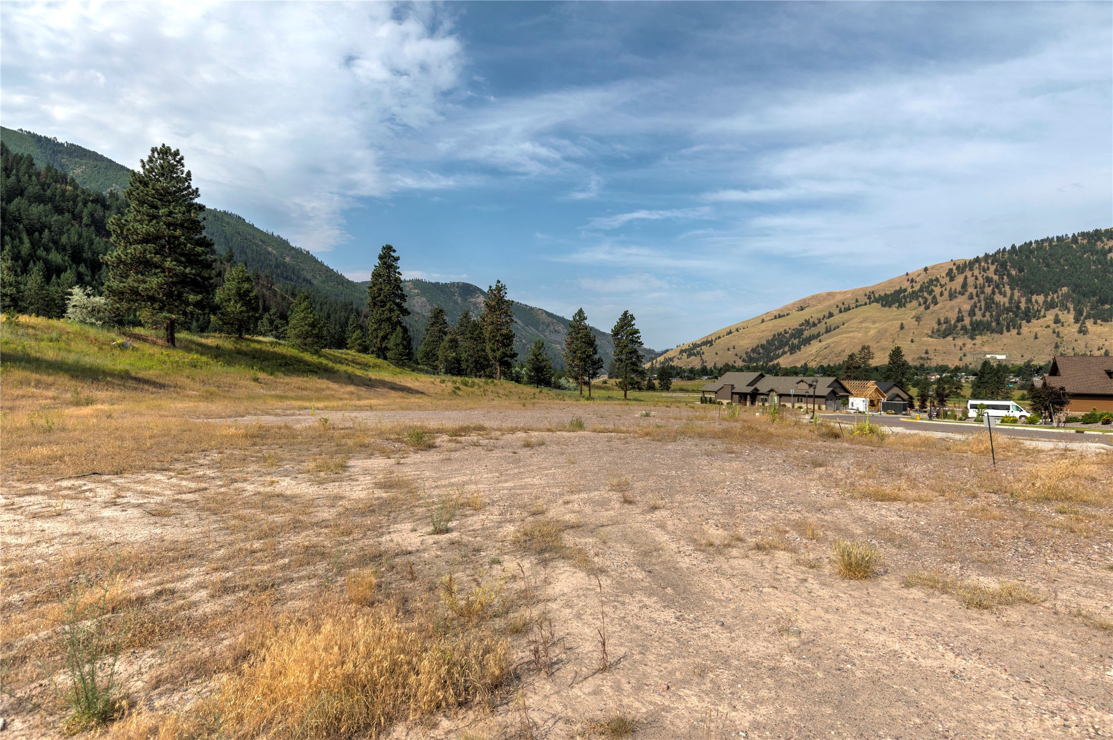 811 Anglers Bend Way