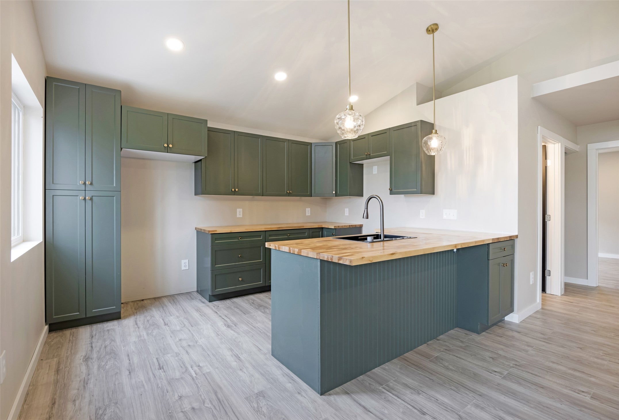 719 1/2 5th Avenue SW