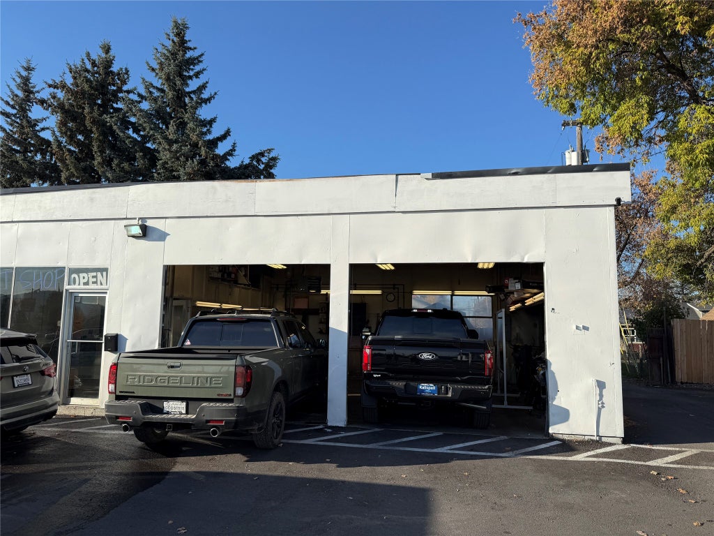 Photo of 637 Idaho Street #garage, Kalispell, MT 59901 (MLS # 30080240)
