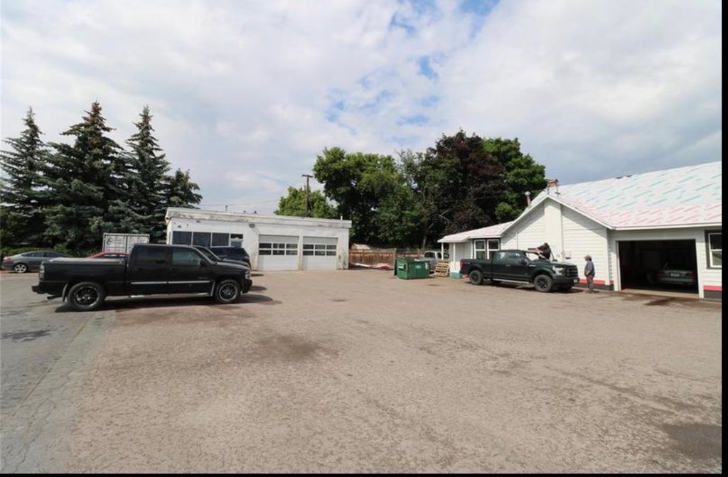 Photo of 637 Idaho Street #garage, Kalispell, MT 59901 (MLS # 30080240)