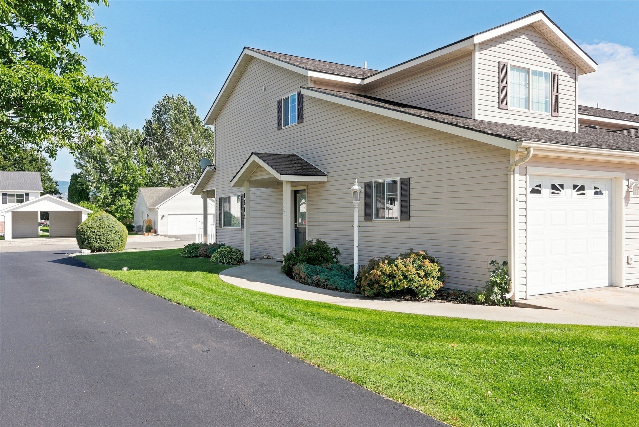 121 A Alice Avenue A