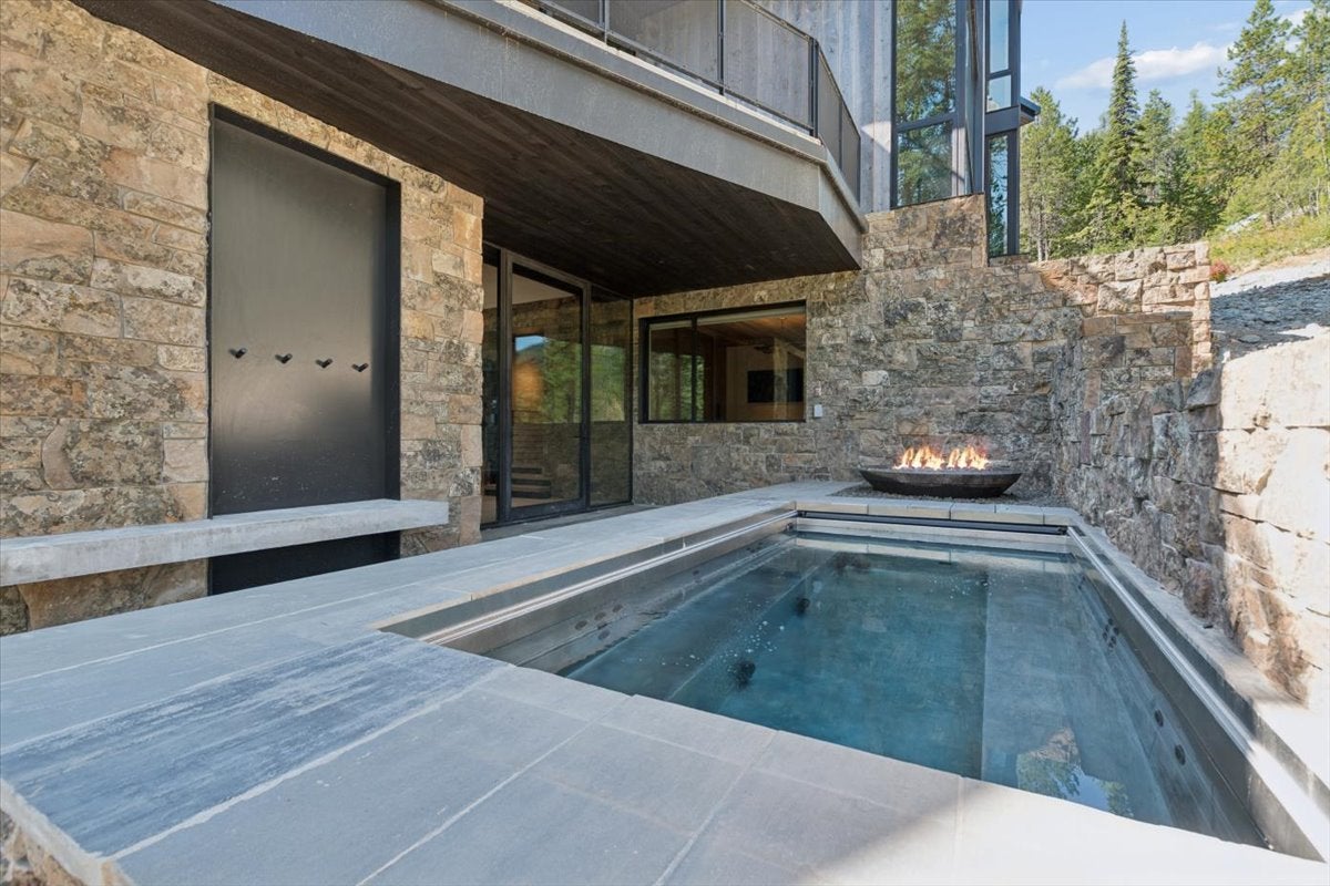 1059 Elk Camp Loop