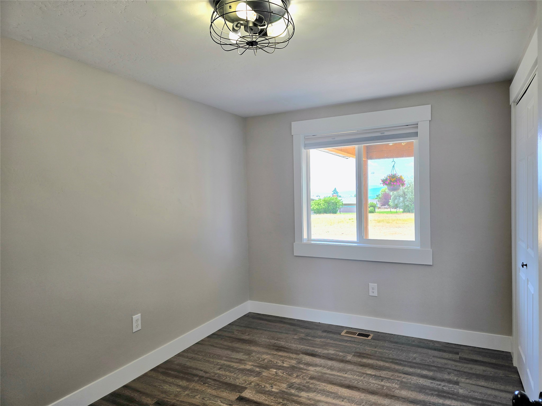 Helena, Montana 59602, United States, 4 Bedrooms Bedrooms, ,3 BathroomsBathrooms,Residential,Active,174007