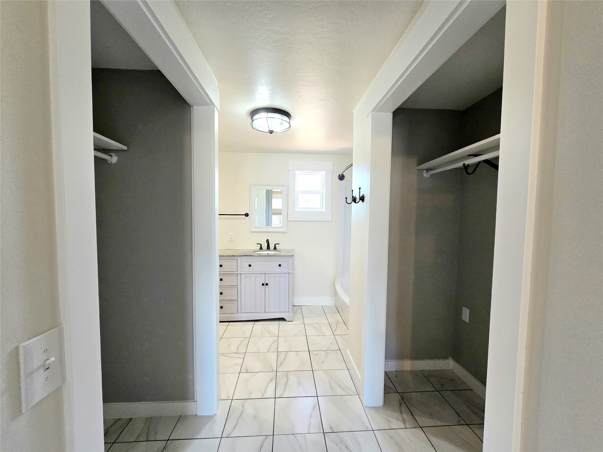 Helena, Montana 59602, United States, 4 Bedrooms Bedrooms, ,3 BathroomsBathrooms,Residential,Active,174007