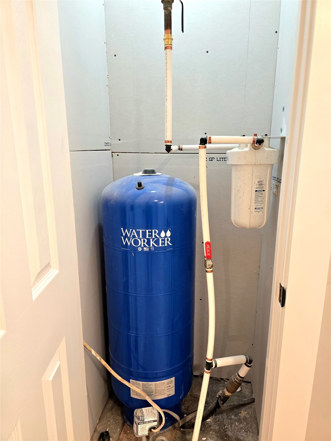 Helena, Montana 59602, United States, 4 Bedrooms Bedrooms, ,3 BathroomsBathrooms,Residential,Active,174007