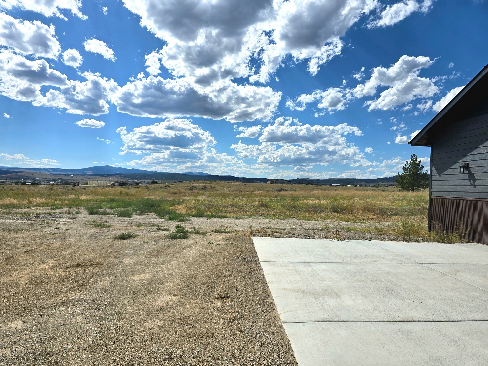 Helena, Montana 59602, United States, 4 Bedrooms Bedrooms, ,3 BathroomsBathrooms,Residential,Active,174007